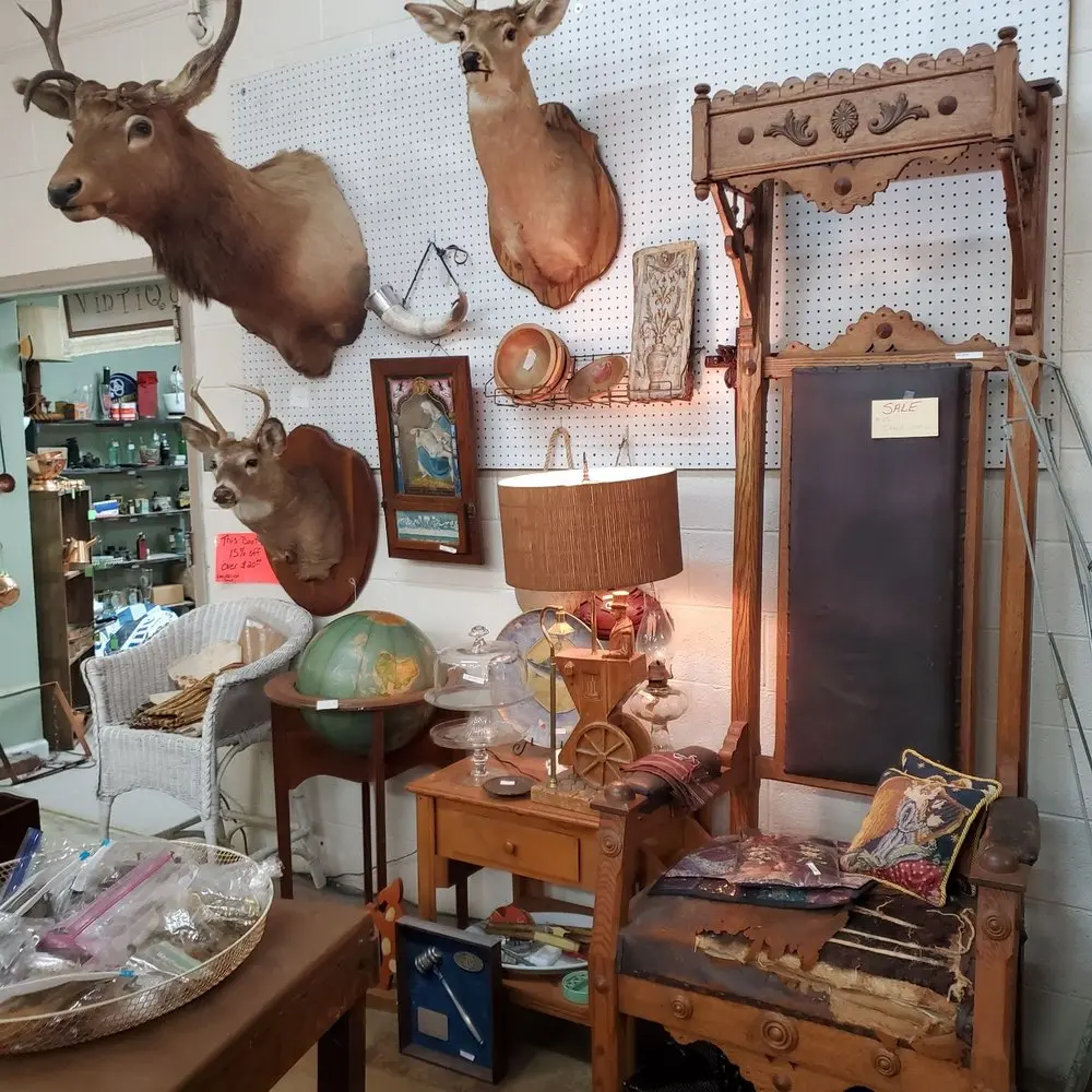 Gault Usa Antiques & More