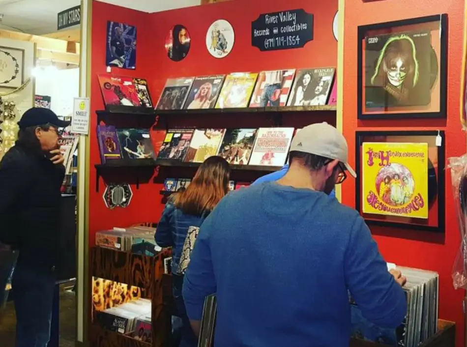 River Valley Records & Collectibles