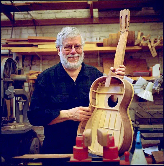 John F Mello Luthier