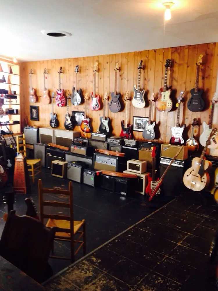 Old Style Guitar Shop