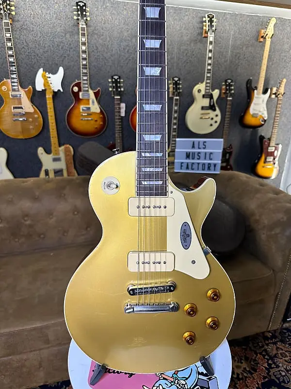 Gold Rush Guitars - We Buy Guitars!