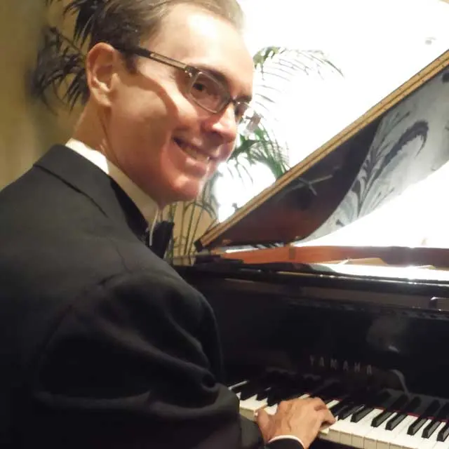 Kevin Fox, Pianist