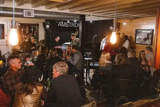 AMSTRDM Coffee House | Piano Lounge