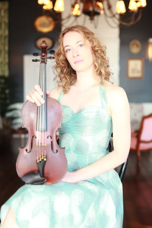 Laurel Thomsen - Violin & Viola Performance, Instruction, Recording