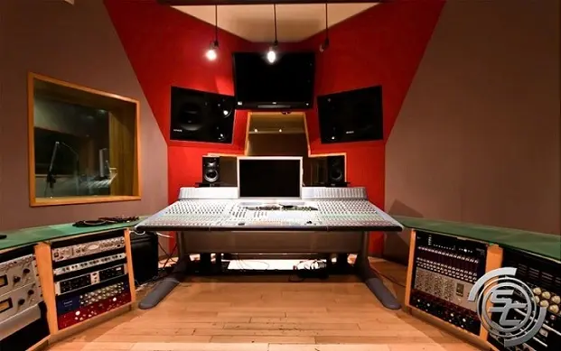 Studio Center