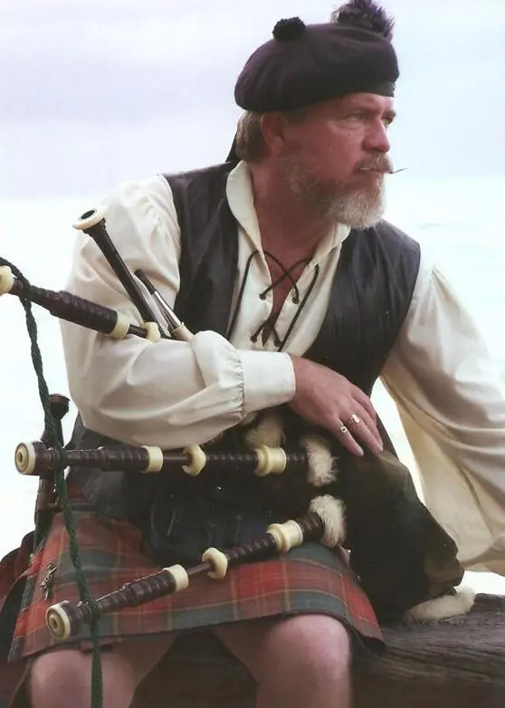 Michael Hyde Bagpiper for all Occasions