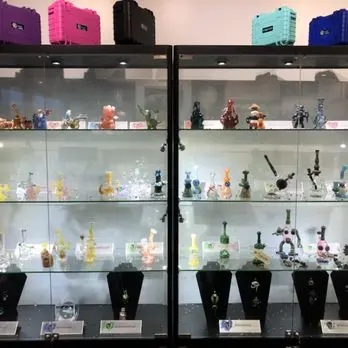 High Class Glass Gallery Smoke Shop