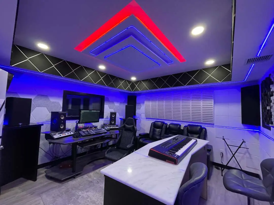 VibeHouse Studio Miami