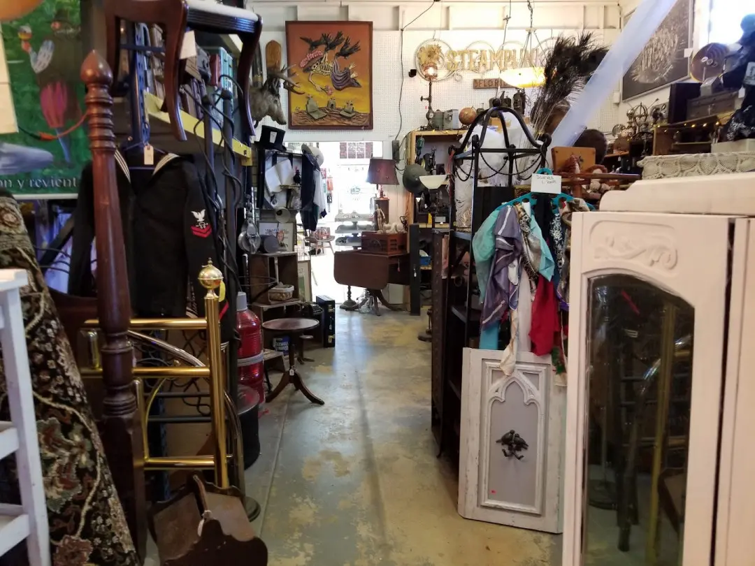Time Bandits Antiques and Vintage