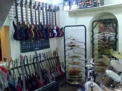 Pedro Fernandes & Co. Music Shop